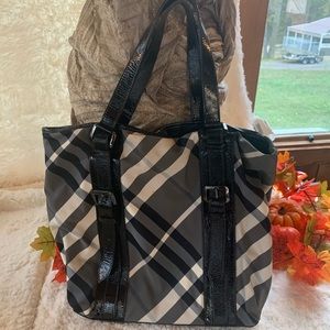 Like New 💯Burberry Beat Check Black Patent Tote